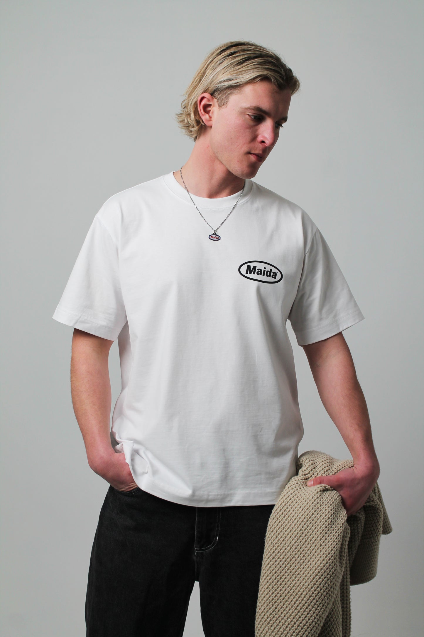 Oval Tee in White / Black