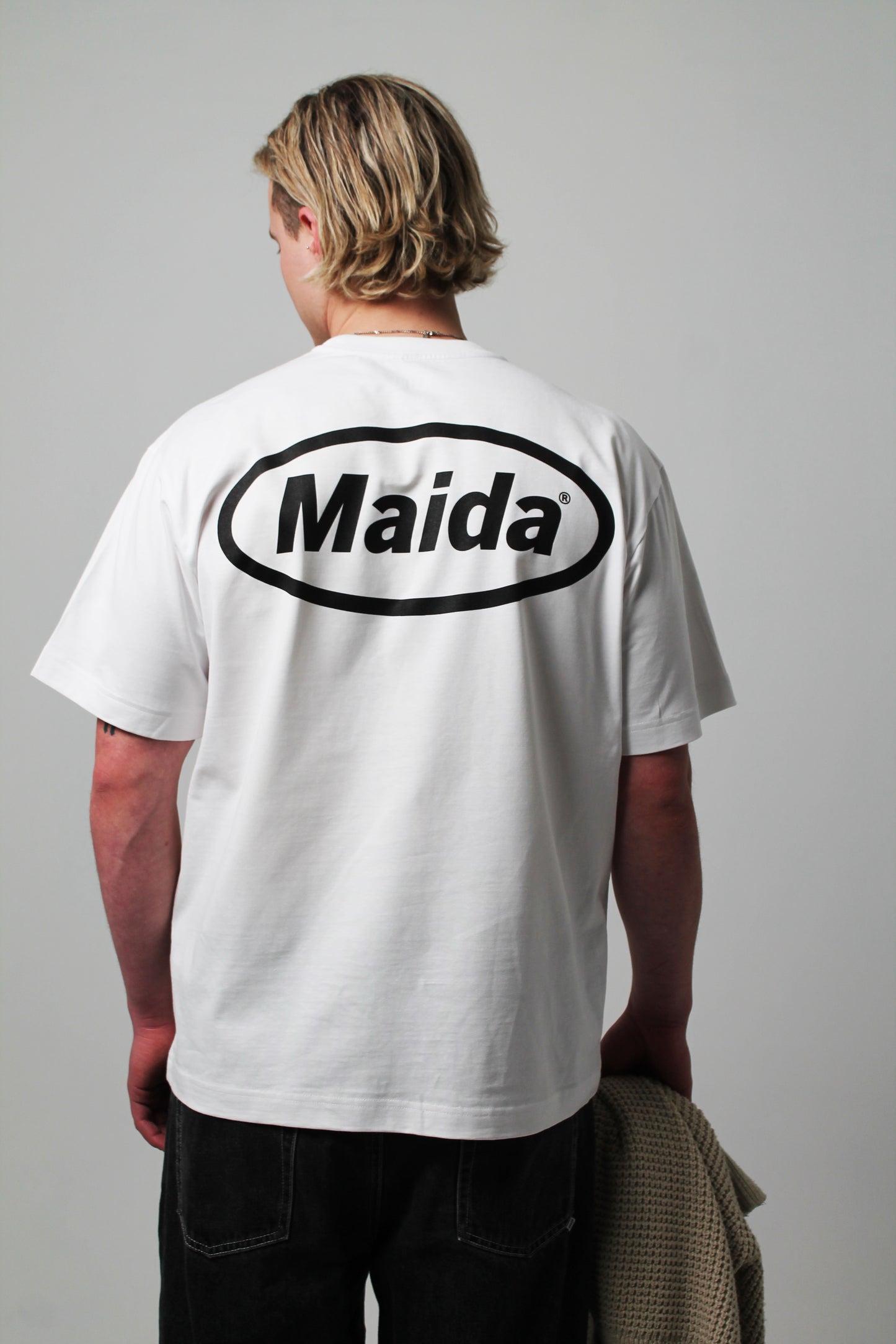 Oval Tee in White / Black